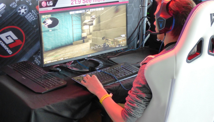 辅助开挂神器“hhpoker透视辅助骗局”其实确实有挂