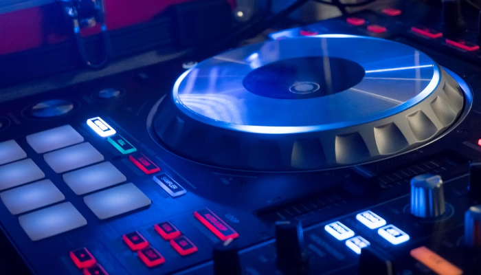 万能开挂辅助“洋洋挖花软件辅助”(透视)其实确实有挂